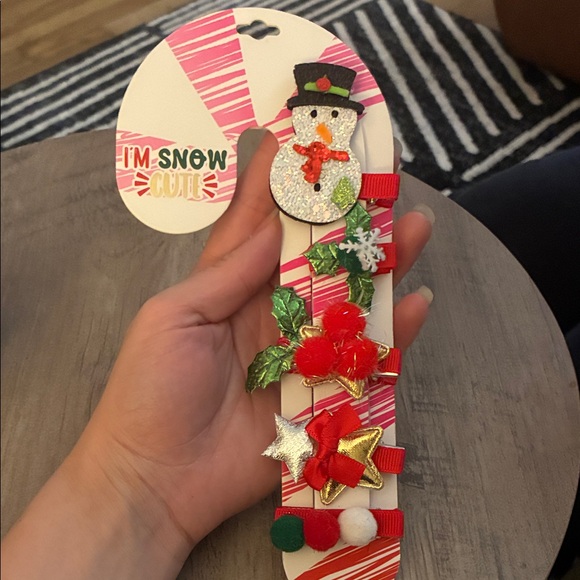 Copy - Festive Red and Green Hair Clip Set - Picture 2 of 4